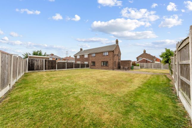 18 Langton Green, Warrington photo 2