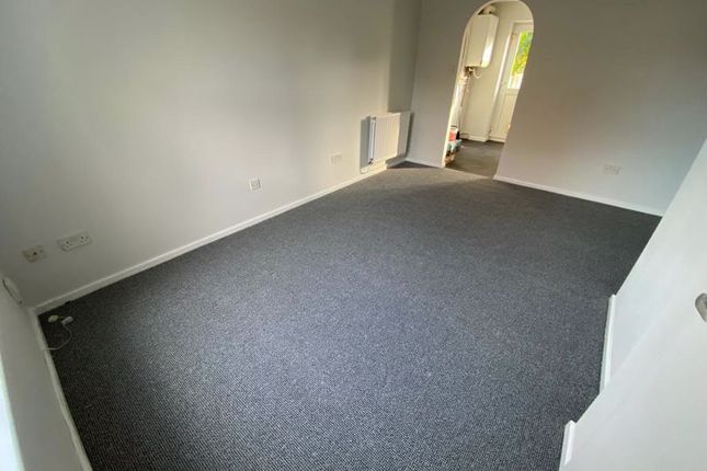 16, Perrys Lea, Bristol photo 3