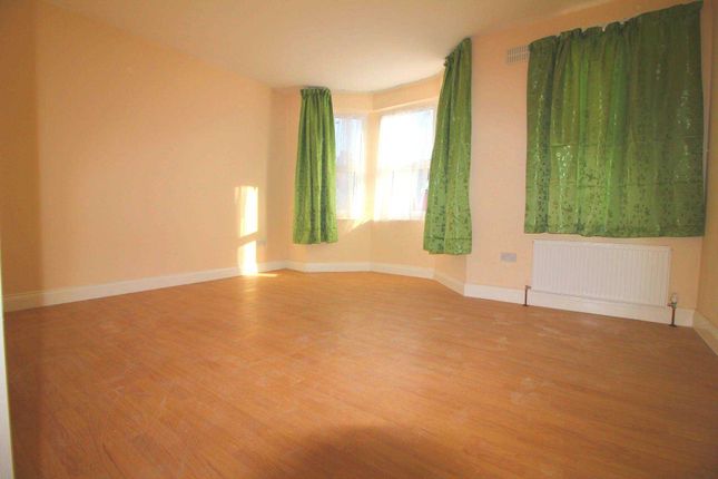 Thumbnail Flat to rent in Saxon Road, Southall