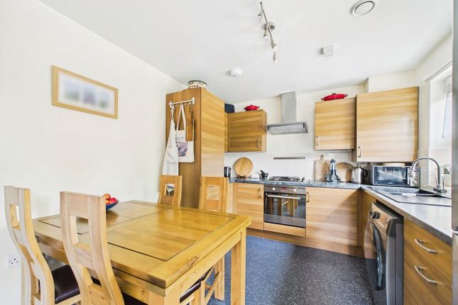 9, Lawrence Close, Hitchin photo 2