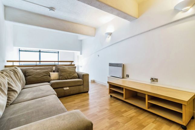 Flat to rent in Newton Street, Manchester