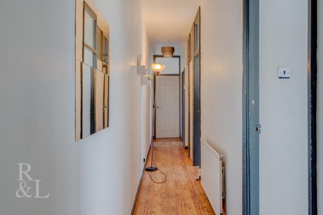 10 Harvard House photo 4