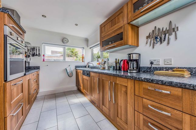 19, Bracklesham Road, Hayling Island photo 4