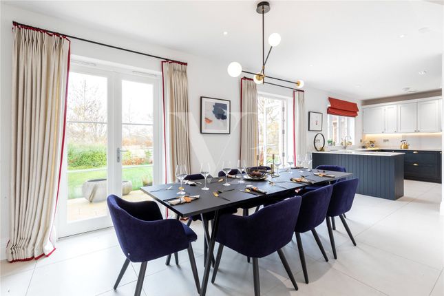 5, Sassoon Drive, London photo 2