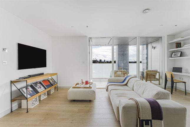 Flat 5, 1, Heckfield Place, London photo 4