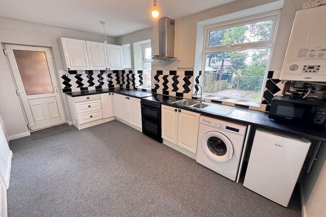 13 Anchor Avenue, High Peak photo 3