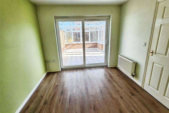 12, Rosemary Way, Warwickshire photo 3