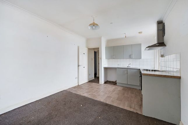 Flat 1 Griffin Works, Accrington photo 4