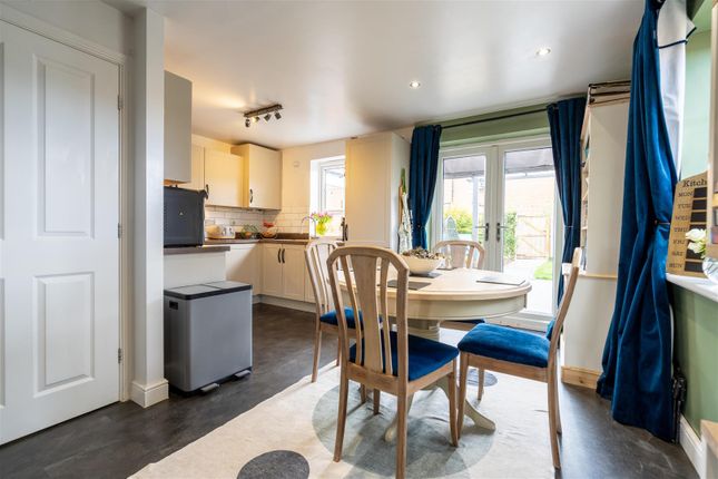 6, Potters Way, Morpeth photo 4