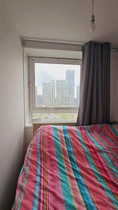 Flat for sale in Topmast Point, The Quarterdeck, London