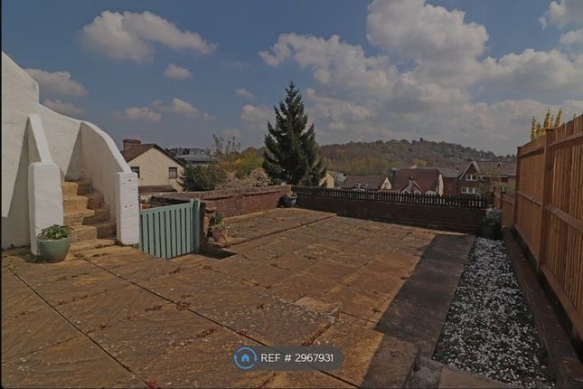 Garlands Road, Redhill photo 3