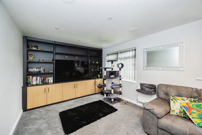 37, Butterfly Drive, Hampshire photo 2
