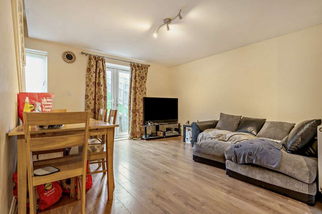 87, Phoenix Drive, Scarborough photo 3