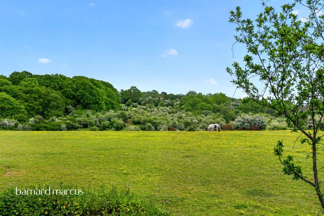 58, Beechen Lane, Tadworth photo 4