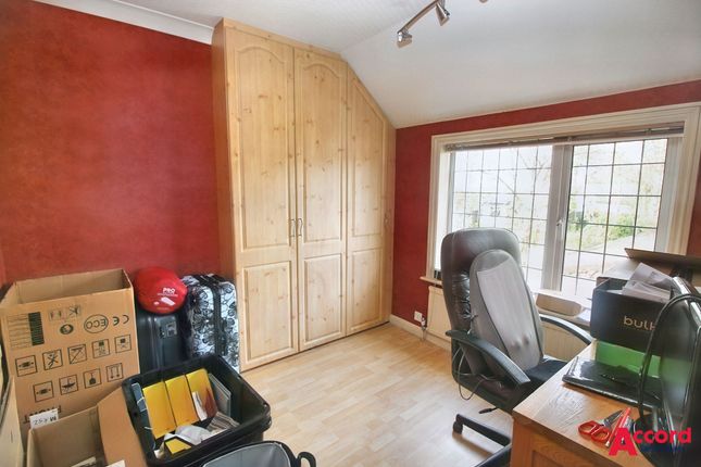Detached house to rent in Berther Road, Hornchurch