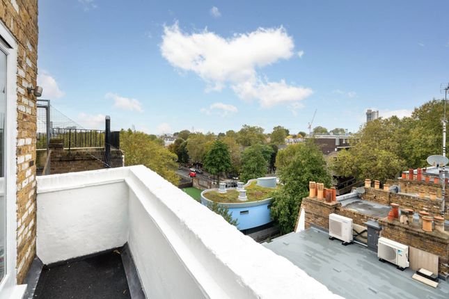 Flat for sale in St Stephens Gardens, Notting Hill, London