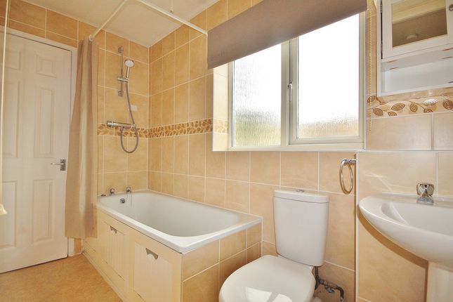 5, Aldsworth Court, Witney photo 4