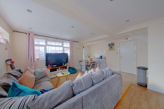 1B, Belmont Vale, Maidenhead photo 3