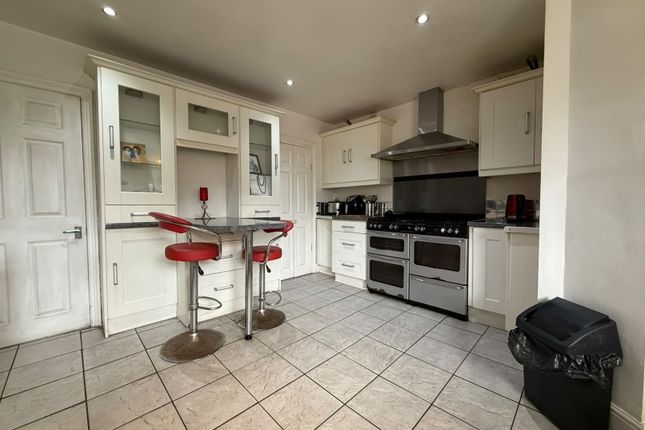 27, Davis Street Dalton, Rotherham photo 5