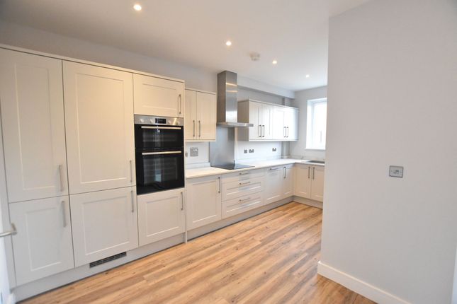 4 Earls Street, Thetford photo 3