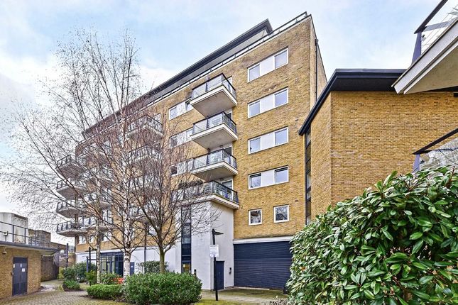 Thumbnail Flat to rent in Smugglers Way, London