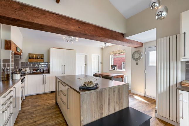 Lynton Cottage Otley Road, Bingley photo 4
