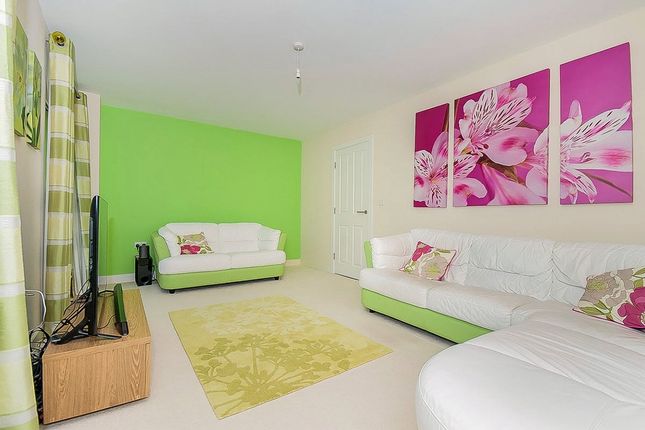 19, Harrow Lane, Grimsby photo 2