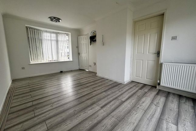 4, Highbury Green, Nuneaton photo 3