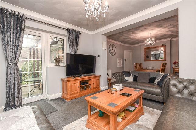 Nutfield Road, Merstham photo 4