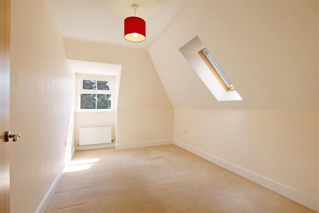 Flat to rent in Wendover Lodge, Church Street, Welwyn