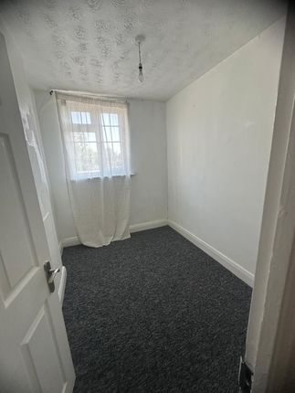 17, Faircross Mansions, Barking photo 4