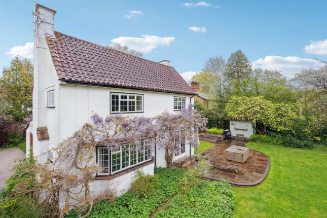 Detached house for sale in Cherry Orchard, Stoke Poges, Buckinghamshire