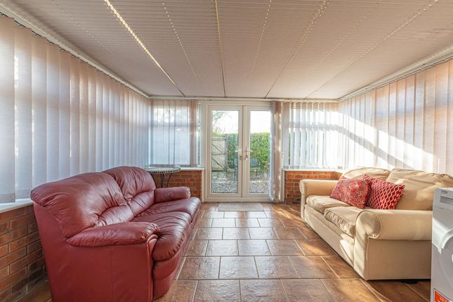 5 Peartree Close, Newport photo 4