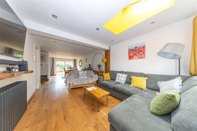82, Buckingham Drive, Bedfordshire photo 2