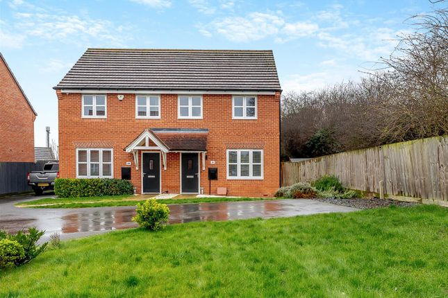 Thumbnail Semi-detached house for sale in Dove Close, Southam