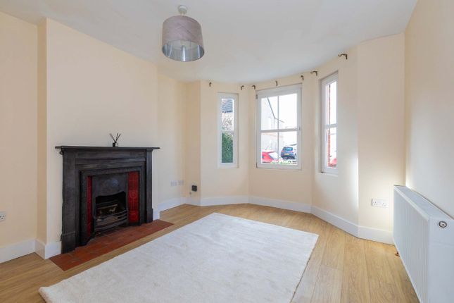 24, Alwyn Road, Maidenhead photo 3