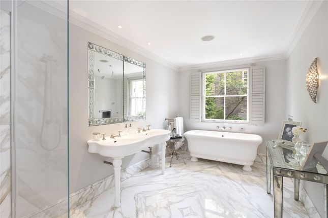 Flat for sale in Eaton Square, Belgravia