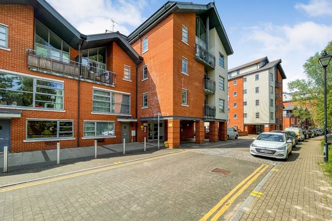 Flat for sale in Rotary Way, Colchester