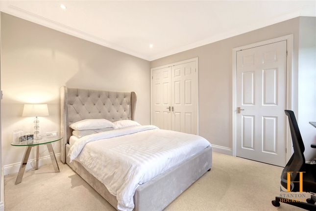 Thumbnail Terraced house for sale in Crown Road, Billericay, Essex