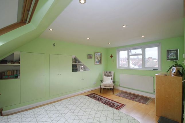 14, Clare Road, Greenford photo 4
