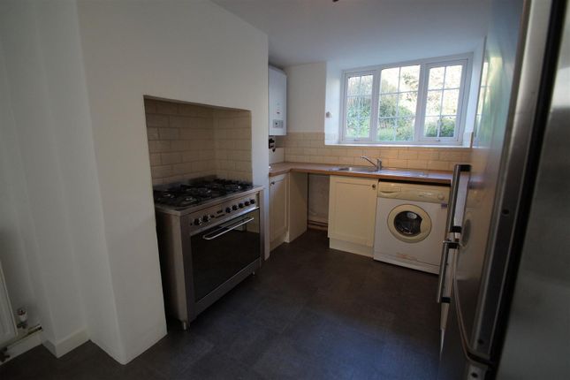 Thumbnail Cottage to rent in Orchard Road, Knowle, Braunton