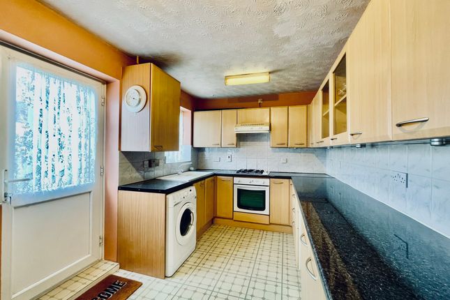 18, Lancaster Place, Shefford photo 4