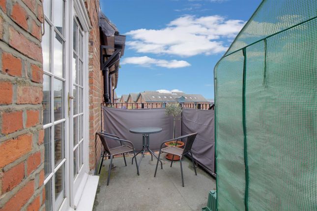 Flat for sale in Pridays Mill, Commercial Road, Gloucester Docks