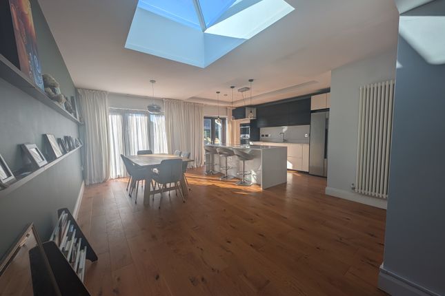 3, Burnside Crescent, Chelmsford photo 2