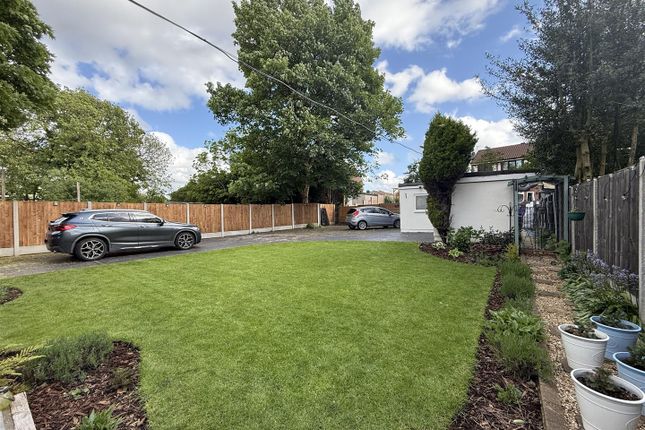16, Droylsden Road, Manchester photo 4