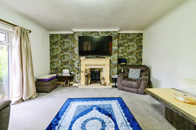 Spen Fold, Bury photo 4