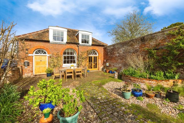 Thumbnail Cottage for sale in The Granary, Church Lane, Ashford, Kent