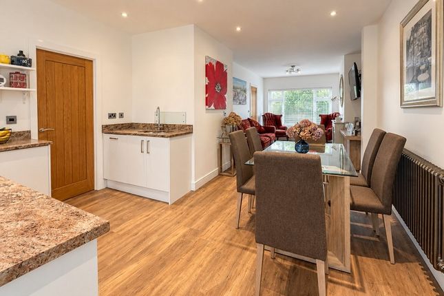 99, Hillcrest, Pontyclun photo 2