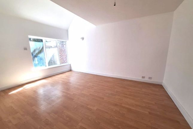 57, Arncliffe Drive, Milton Keynes photo 5