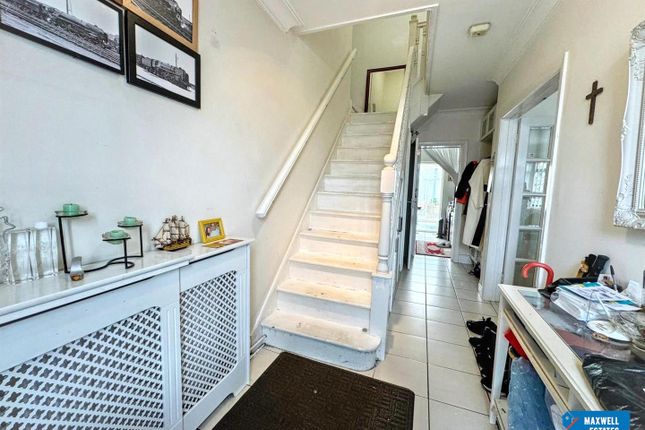 67, Fryent Way, London photo 2